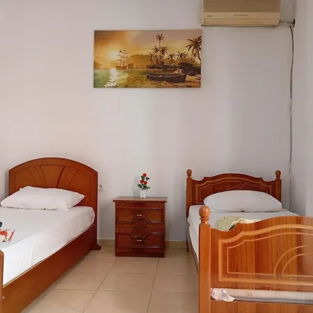 Rose Hostel *